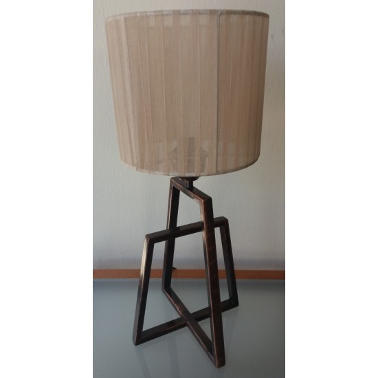 Επιτραπέζιο φωτιστικό Ν.4020 Επιτραπέζιο φωτιστικό Ν.4020