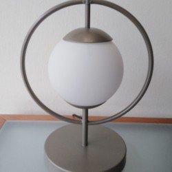 Επιτραπέζια λάμπα Ν.4030 Επιτραπέζια λάμπα Ν.4030