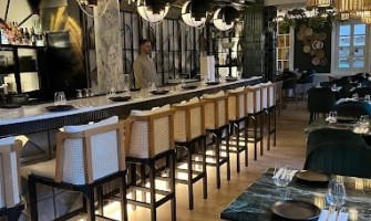 Mezeria Gastro Bar – Stuttgart, Germany | Επαγγελματικός Φωτισμός Bronze Design